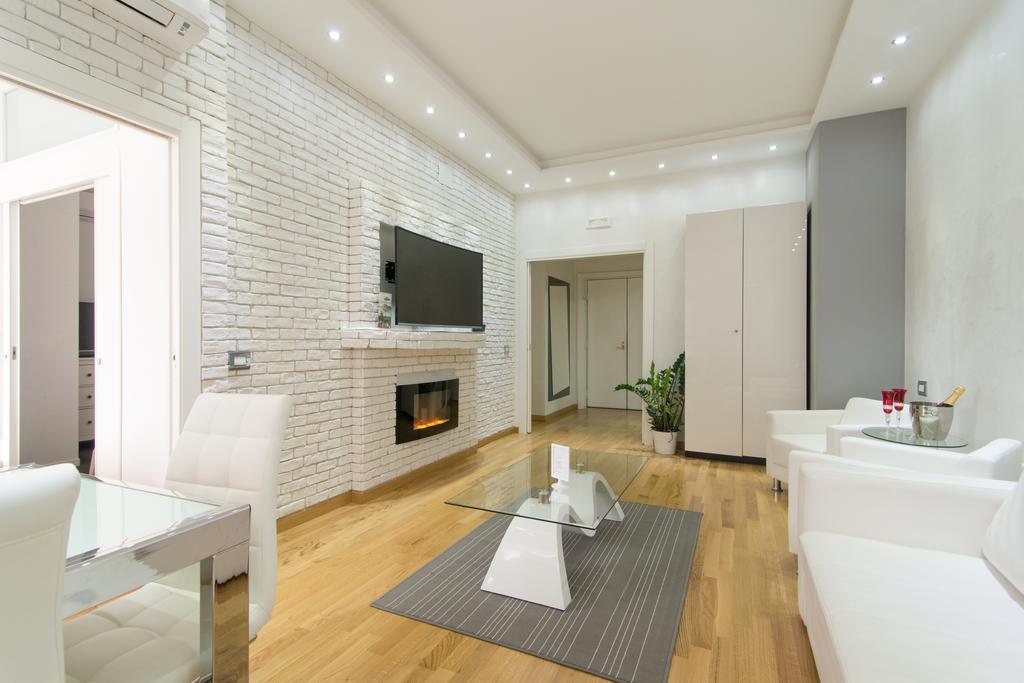 Aparthotel Angioini