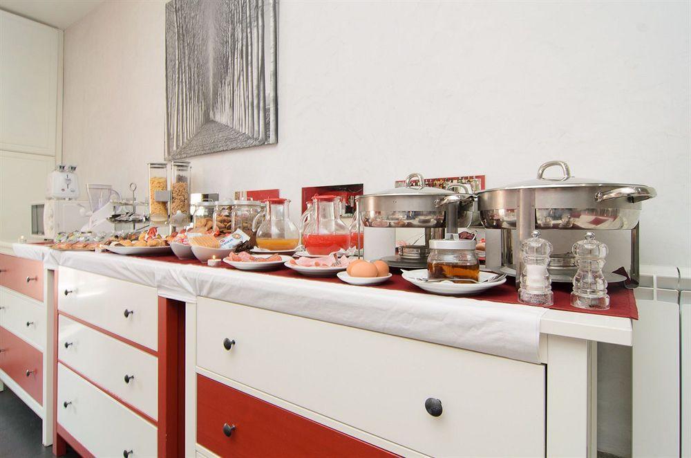 Angioini Appart hôtel *