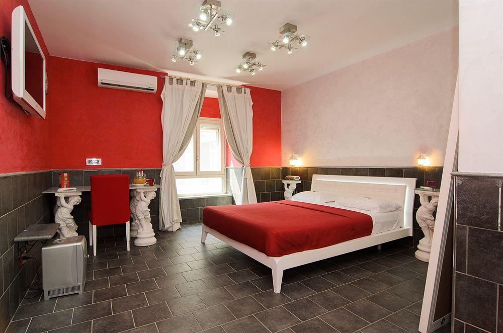 Angioini Aparthotel *