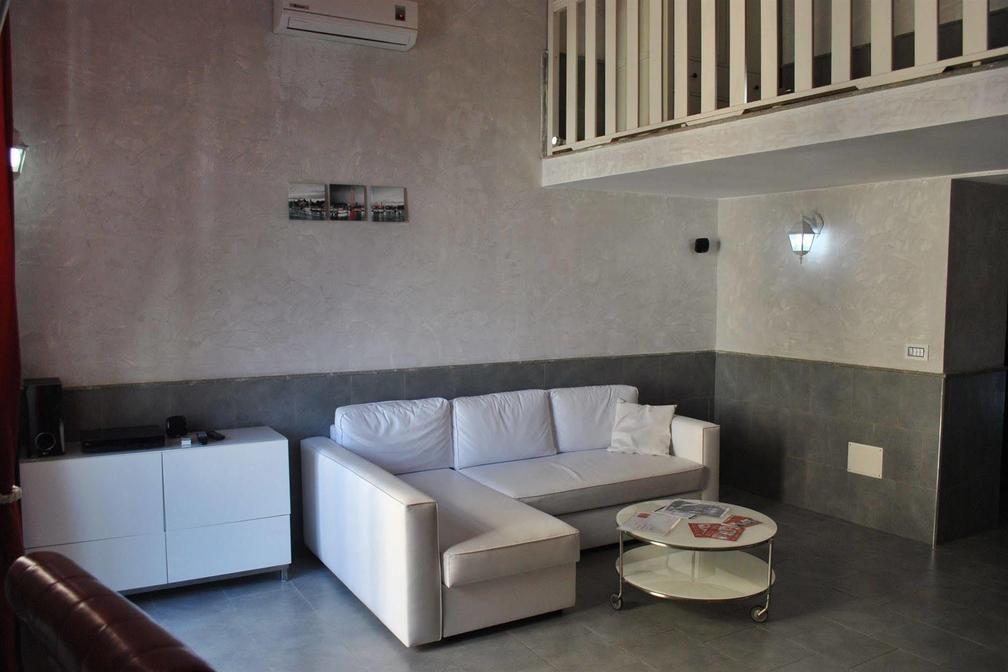 Angioini Appart hôtel