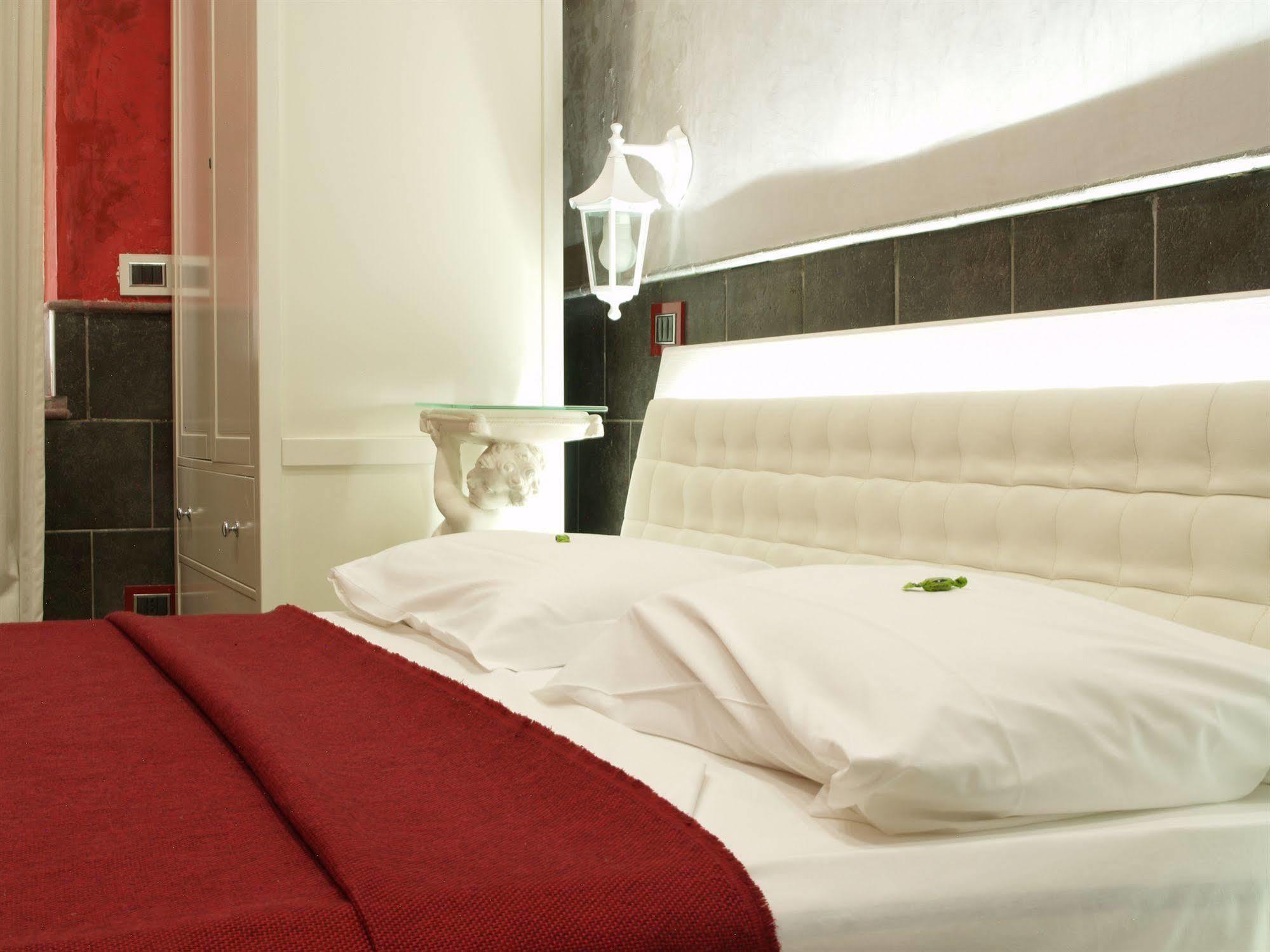 Angioini Appart hôtel