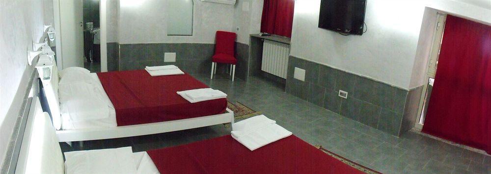 Angioini Aparthotel